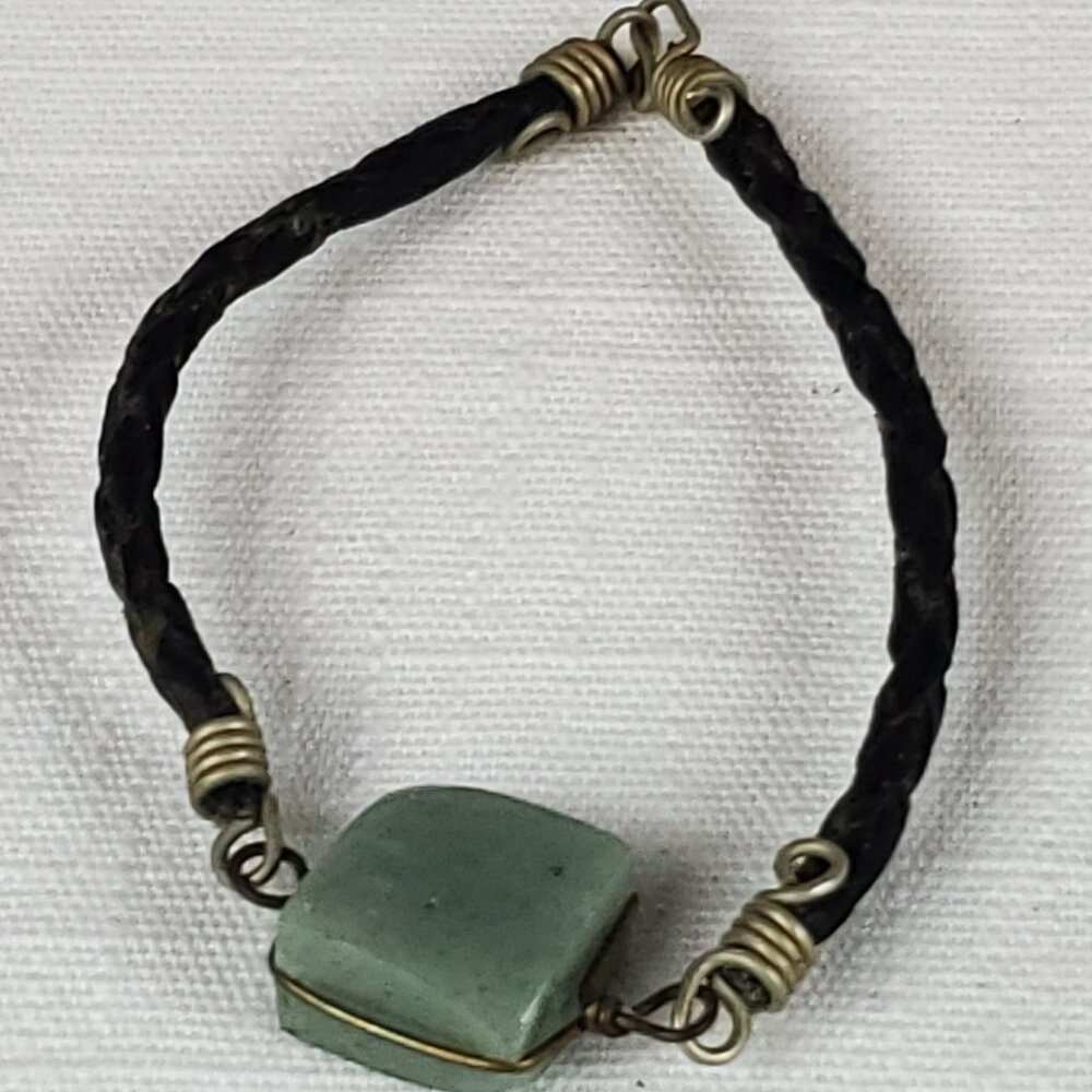 Gorgeous Green Stone Black Leather Cord Band Wire Wrapped Bracelet
